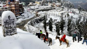 Magical 2 Days Shimla with Delhi Vacation Package