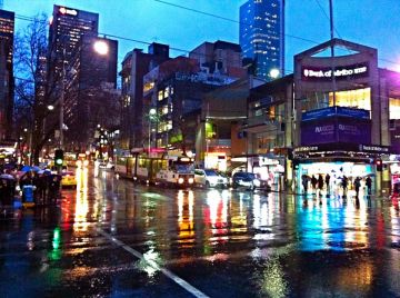 Family Getaway 9 Days Gold Coast, Cairns and Melbourne Tour Package