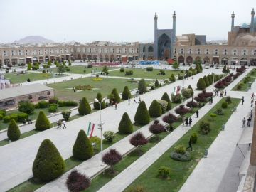 Shiraz Tour Package from Kashan, Iran