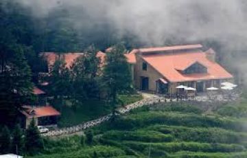 Amazing 4 Days Dalhousie, Dharamshala with New Delhi Tour Package