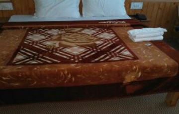 Beautiful 3 Days Manali and Delhi Holiday Package