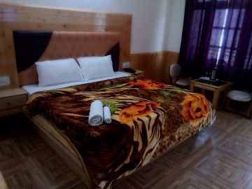 Experience 4 Days Delhi to Shimla Trip Package