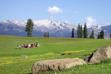 Family Getaway 6 Days Srinagar Trip Package