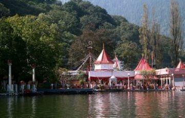 Heart-warming Delhi - Travel To Nainital Tour Package for 4 Days from Almora