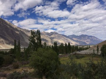 Family Getaway 6 Days Leh to Nubra Tour Package