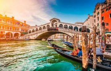 Experience 6 Days Switzerland, Innsbruck with Venice Trip Package