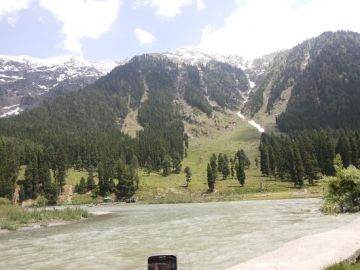 Experience Srinagar Tour Package for 5 Days