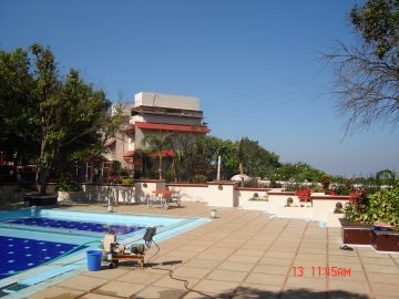 Magical 2 Days Mahabaleshwar Panchagani Holiday Package