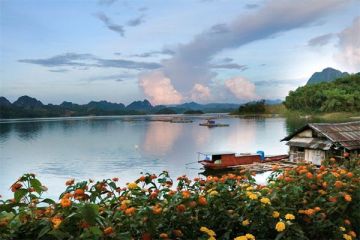 Experience 8 Days Mai Chau - Pa Co Hang Kia Cun Pheo Mai Hich Holiday Package