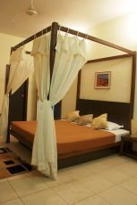 Ecstatic 2 Days Goa and North Goa Beaches Tour Package