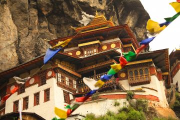 6 Days 5 Nights Paro Airport Thimphu Sightseeing Tour Package