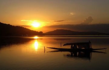 Amazing Srinagar Tour Package for 3 Days 2 Nights