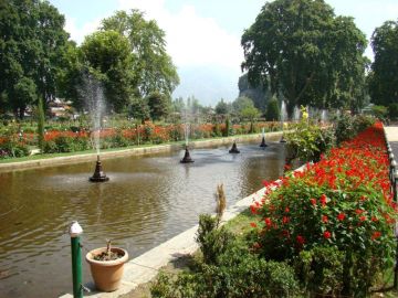 Memorable 5 Days Srinagar, Gulmarg with Pahalgam Tour Package