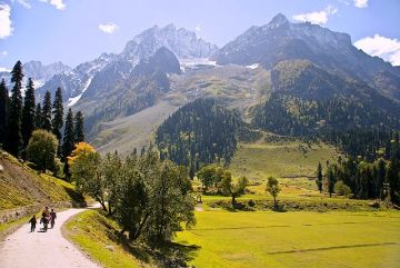 Memorable 5 Days Srinagar, Gulmarg with Pahalgam Tour Package