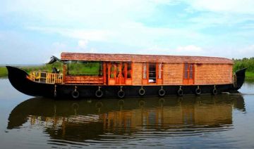 Heart-warming 5 Days 4 Nights Cochin - Munnar, Munnar, Thekkady and Alleppey Holiday Package