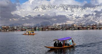 Family Getaway Gulmarg Tour Package for 6 Days 5 Nights
