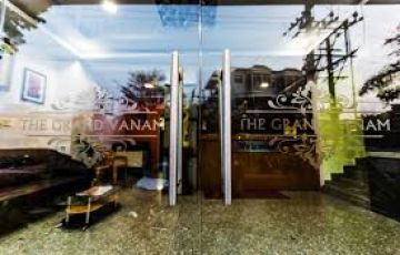 Ecstatic 2 Days Mysore with Ooty Trip Package