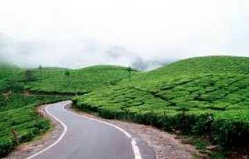 Memorable 8 Days 7 Nights Athirapally, Munnar, Thekkady with Kumarakom Tour Package