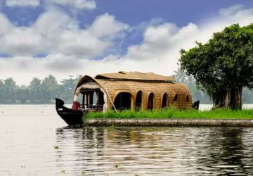 Family Getaway 4 Days Munnar with Alleppey Vacation Package