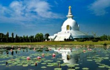 Beautiful 4 Days Kathmandu Sightseeing half Day Drive To Pokhara 5 Hrs Overnight In Pokhara Vacation Package