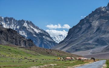 Experience Manali Tour Package for 4 Days by AK Tour Travel