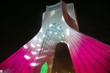 Experience 10 Days 9 Nights Kashan Holiday Package