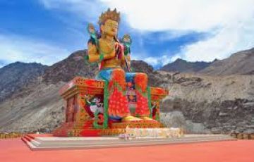 Family Getaway 7 Days Leh to Turtuk Vacation Package
