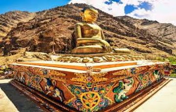 Family Getaway 7 Days Leh to Turtuk Vacation Package