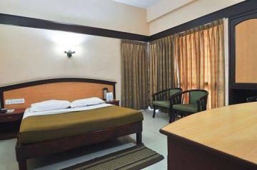 Best 4 Days 3 Nights Cochin, Munnar with Alleppey Trip Package