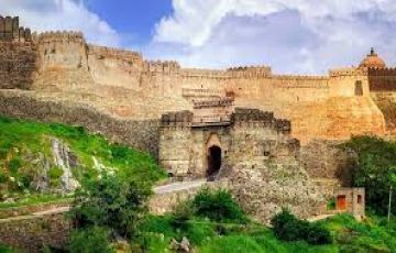 Amazing 5 Days 4 Nights Udaipur, Kumbhalgarh, Mount Abu and Abu Road Holiday Package