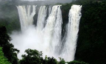Experience Cherrapunji Tour Package for 5 Days from Guwahati