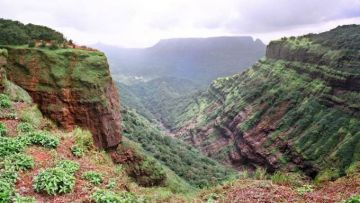 Amazing Back To Home Tour Package for 3 Days 2 Nights