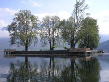 Experience 5 Days 4 Nights Srinagar with Gulmarg Trip Package