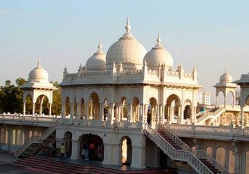Experience 4 Days 3 Nights Hyderabad Trip Package