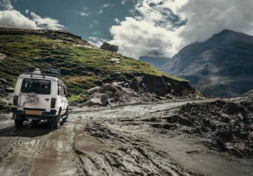 Heart-warming 6 Days 5 Nights Leh Tour Package