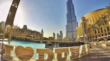 Dubai Airport and Dubai Hotel Tour Package for 4 Days