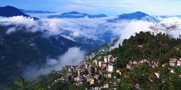 Experience Lachung To Gangtok Via Yumthang Valley Tour Package for 5 Days 4 Nights from BAGDOGRA OR NJP RAILWAY STATION