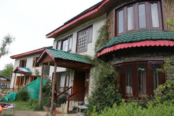 Magical 2 Days 1 Night Patnitop Holiday Package