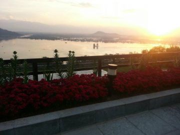 Heart-warming 2 Days Srinagar and Pahalgam Trip Package