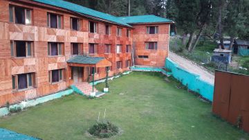 Experience 2 Days Srinagar with Pahalgam Vacation Package
