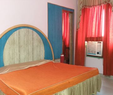 Heart-warming 2 Days Patnitop with Srinagar Holiday Package