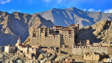Ecstatic 7 Days Leh, Hunder, Nubra with Pangong Lake Trip Package