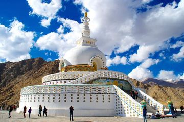 Ecstatic 7 Days Leh, Hunder, Nubra with Pangong Lake Trip Package