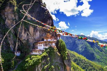 Heart-warming Arrival In Phuentsholing Tour Package for 14 Days 13 Nights