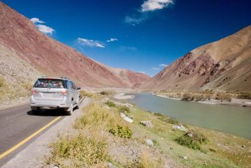 5 Days 4 Nights Pangong Lake Tour Package