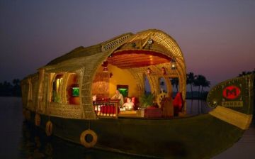 Magical Thekkady-kumarakom Tour Package for 8 Days