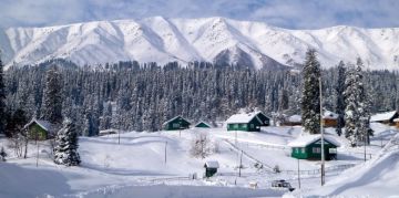 Pleasurable 5 Days Srinagar and Delhi Tour Package