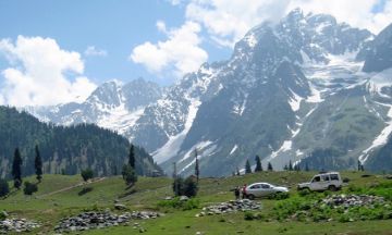 Family Getaway Jammu Tour Package for 5 Days from Srinagar