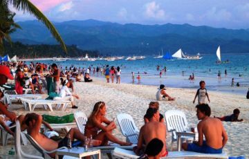 Experience 5 Days Delhi to Bangkok Trip Package