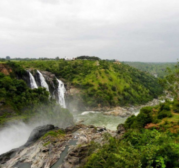 Pleasurable 4 Days Bangalore, Mysore and Ooty Tour Package